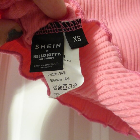 HELLO KITTY x SHEIN pink graphic print long sleeve crop top - Picture 6 of 6